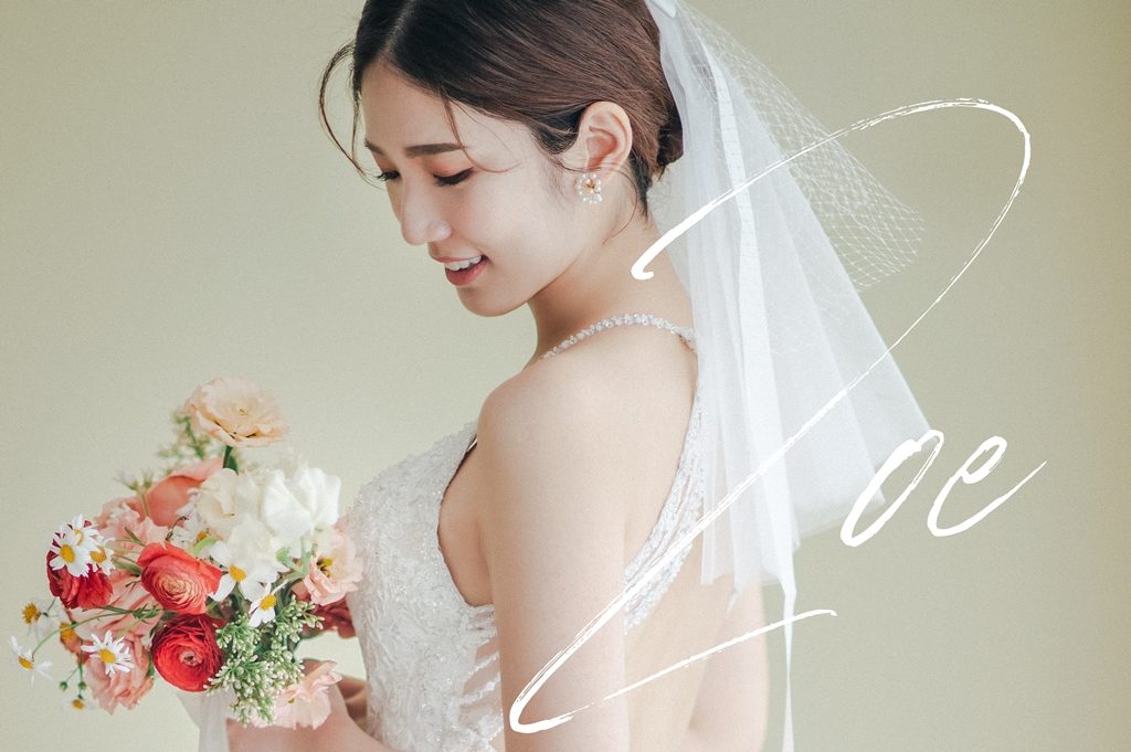 輕婚紗 婚紗 Zoe KACHA Studio EASTERN WEDDING 自助婚紗 自主婚紗 台北婚紗 婚紗攝影 EW 台北婚紗推薦 台北婚攝 婚紗推薦 典雅 捧花 類婚紗 婚攝 湧泉攝影 美式色調 自然互動 故事婚紗 自然系捧花 韓式捧花 白紗 黑白 絕美 靜謐 韓式婚紗 寧靜感 飾品 逆光 窗光 古典玫瑰 復古色玫瑰 進口玫瑰 婚紗棚拍 韓式短頭紗 自然感髮絲 放髮 氛圍 美式手寫字體 婚紗意象 prewedding Sunny-Yang