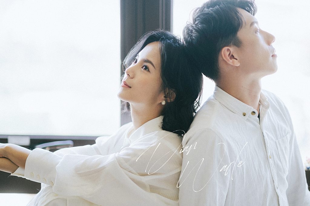 輕婚紗 Dian & Wade 婚紗意象 戴戴老師 自助婚紗 自主婚紗 台北婚紗 婚紗攝影 EW 台北婚紗推薦 台北婚攝 婚紗推薦 便服婚紗 輕寫真 輕婚紗 典雅 類婚紗 婚攝 婚攝湧泉 湧泉攝影 美式婚紗 美式婚紗色調 生活感婚紗 自然互動 故事婚紗 絕美夕陽 碧潭 河畔 逆光 白紗 黑白 靜謐 歡笑 韓式婚紗 寧靜感 婚紗外拍 可愛 極簡 有愛 紗裙 草地 飛髮 飛散髮絲