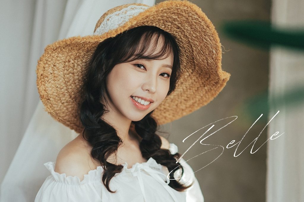 Belle 台北婚紗推薦 孕婦寫真 EW 孕婦棚拍 孕寫真 婚紗 人像攝影 時尚感 形象照 個人寫真 輕寫真 台北婚紗 台北婚攝 湧泉攝影 輕婚紗 時裝婚紗 時裝人像 打光 鬱金香 棚拍 美式 日系 孕紀錄 柔美 唯美 黑白 窗光 自然光 草帽 浪漫 長捲髮